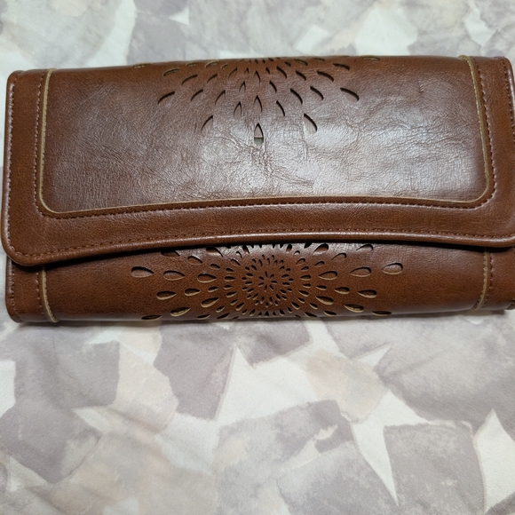 Aphison Handbags - Aphison Brown 💜 Laser-Cut Trifold Wallet - Women's Faux Leather Organizer